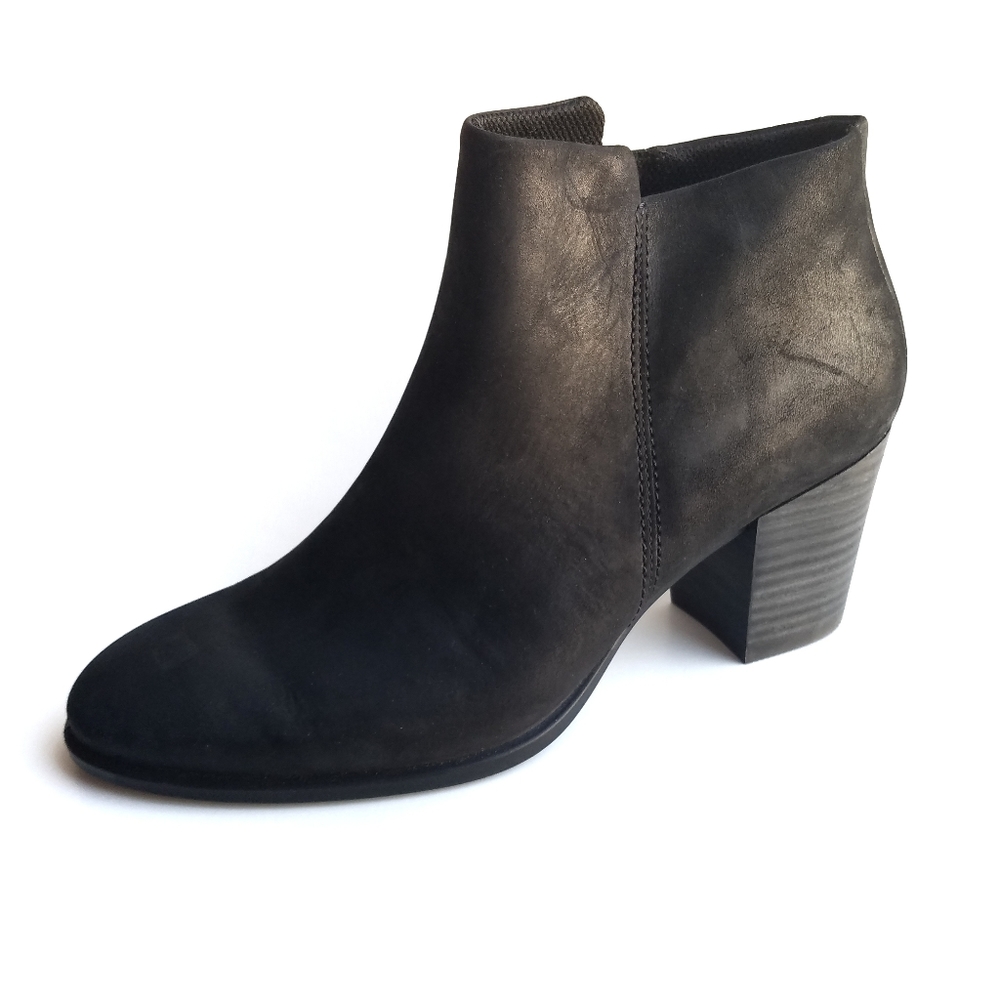 Ecco black nabuk leather block heel ankle boots booties